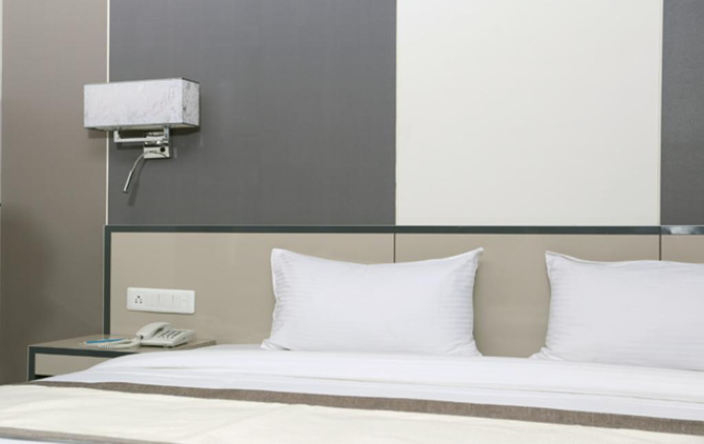 Amaya Bareilly Quarto foto