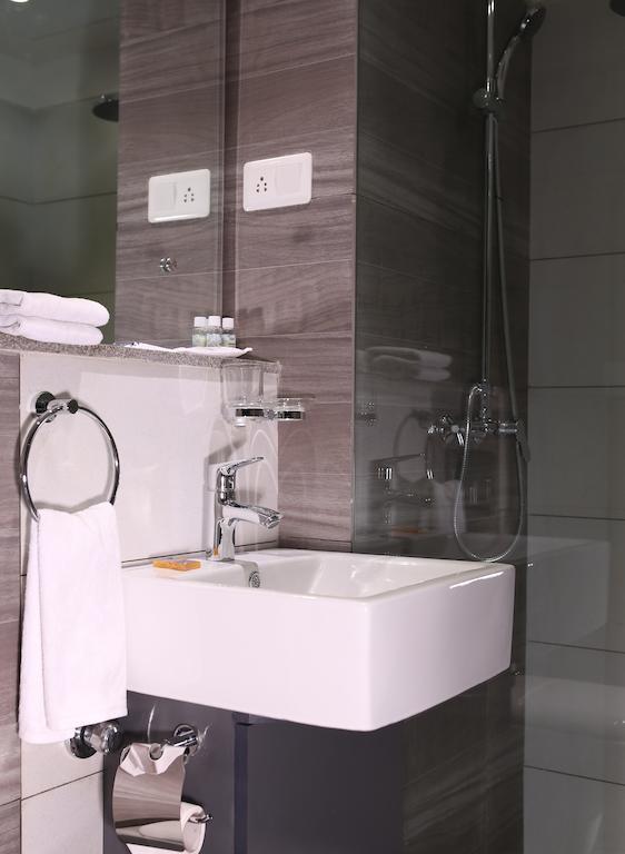 Amaya Bareilly Quarto foto